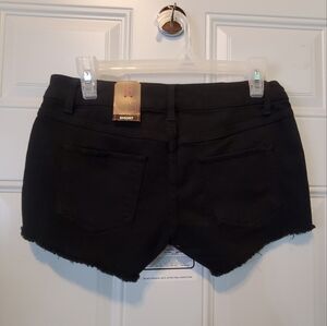 🍉  womens/girls  juniors size 5  No Boundaries denim shorts in black